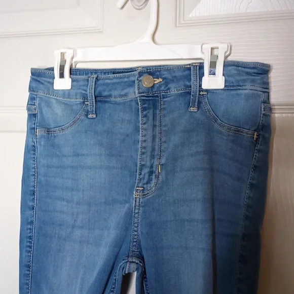 Hollister Distressed Destructed High-Rise Denim Legging Advanced Stretch… - Picture 3 of 6